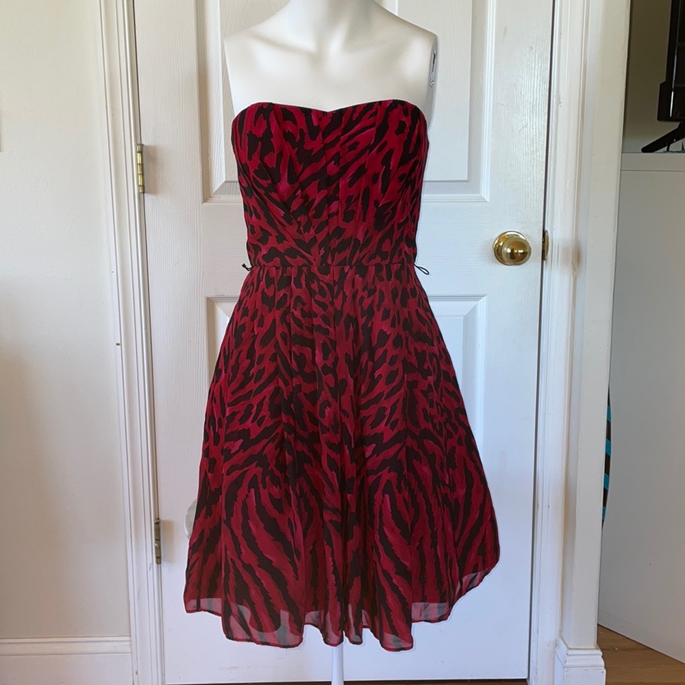 White House Black Market Leopard Print Red Strapless Dress size 4